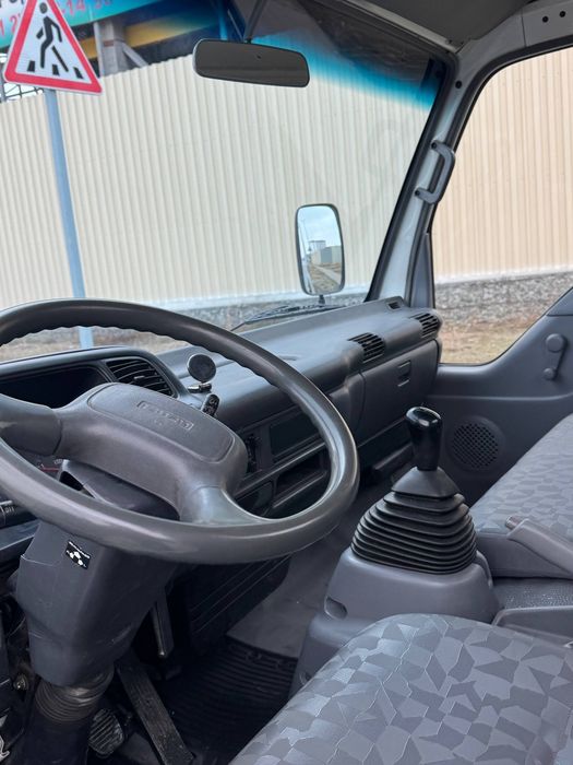 ISUZU sotiladi 2014yil 322.000km