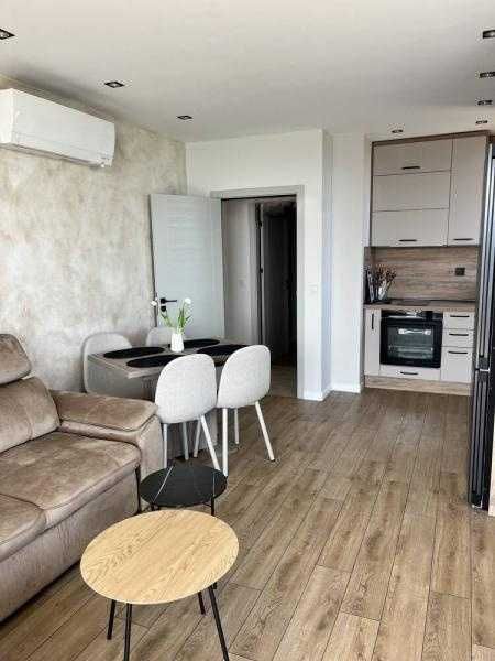 ТОП оферта! Модерно обзаведен тристаен апартамент в Сарафово!