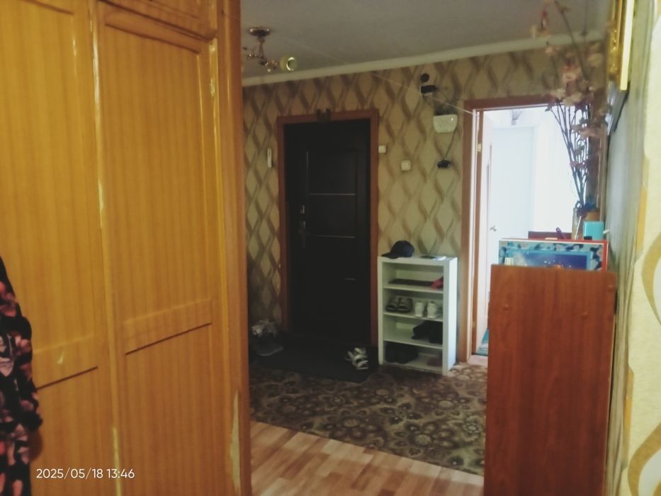 Продается 4 комнатная квартира