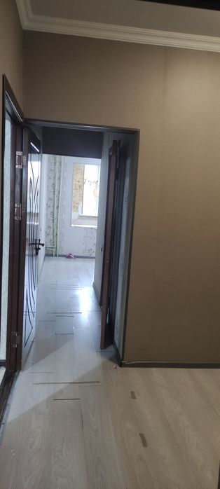 Продается 2 комнатная квартира 4 этаж 5 этажный дом.  Сергели 4 Ярмарк