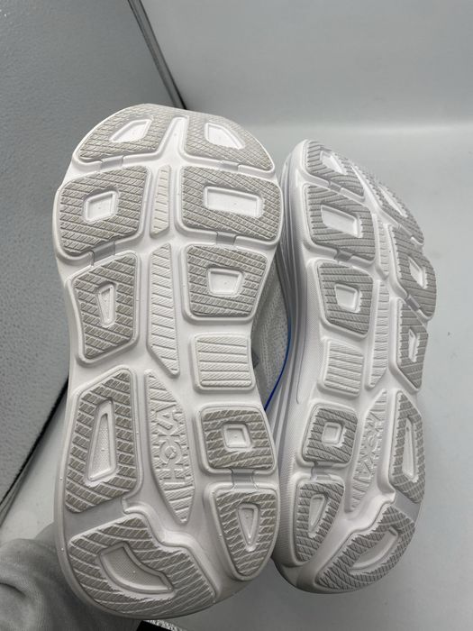Hoka Bondi 9 white