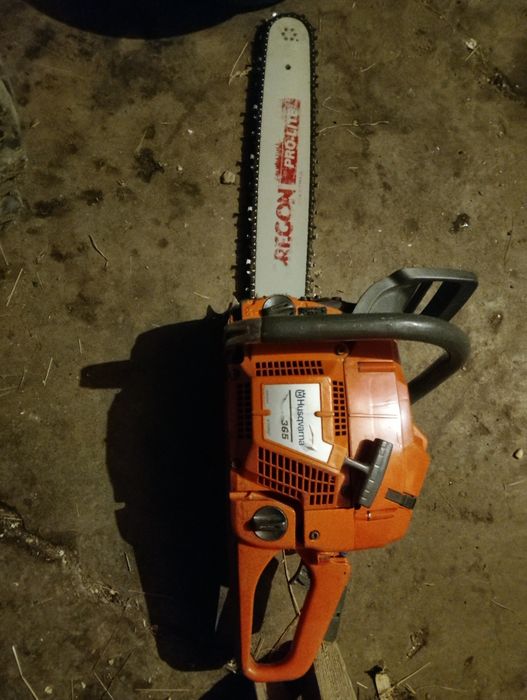 Vând drujbă Husqvarna 365 X-Torq