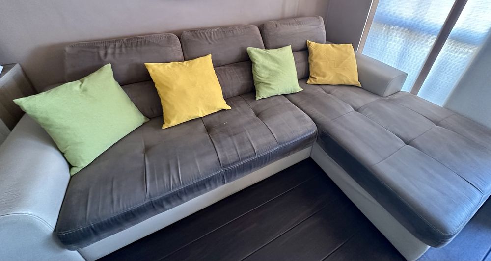 Ъглов диван с функция сън