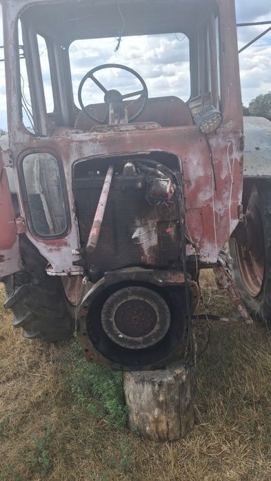 De vanzare tractor mtz 50 si o jumătate de mtz 50