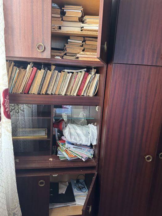 Shkaf sotiladi sifatli materialdan yasalgan