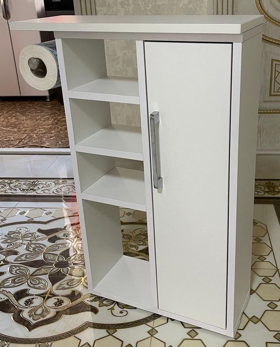 На продаже тумба консоль для туалета.