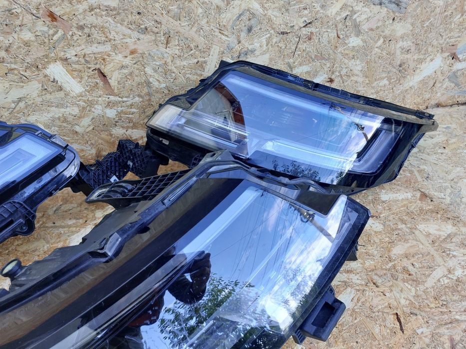 Far faruri stanga dreapta range rover vogue l460 full led originale