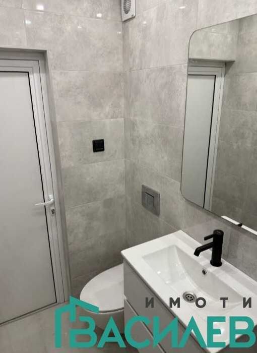 Продава се Тристаен апартамент в София, Център - 61 кв.м за 1489 €/кв.м - Снимка #12