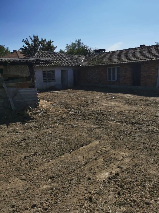 Подръжка, (Чистене) на Дворове