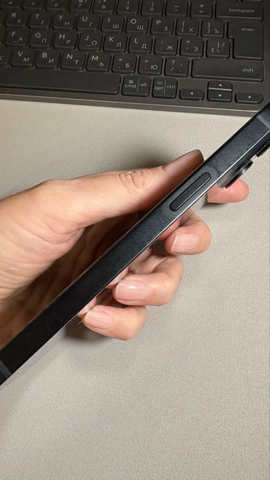 Срочно продам Iphone 14 в отличном состоянии