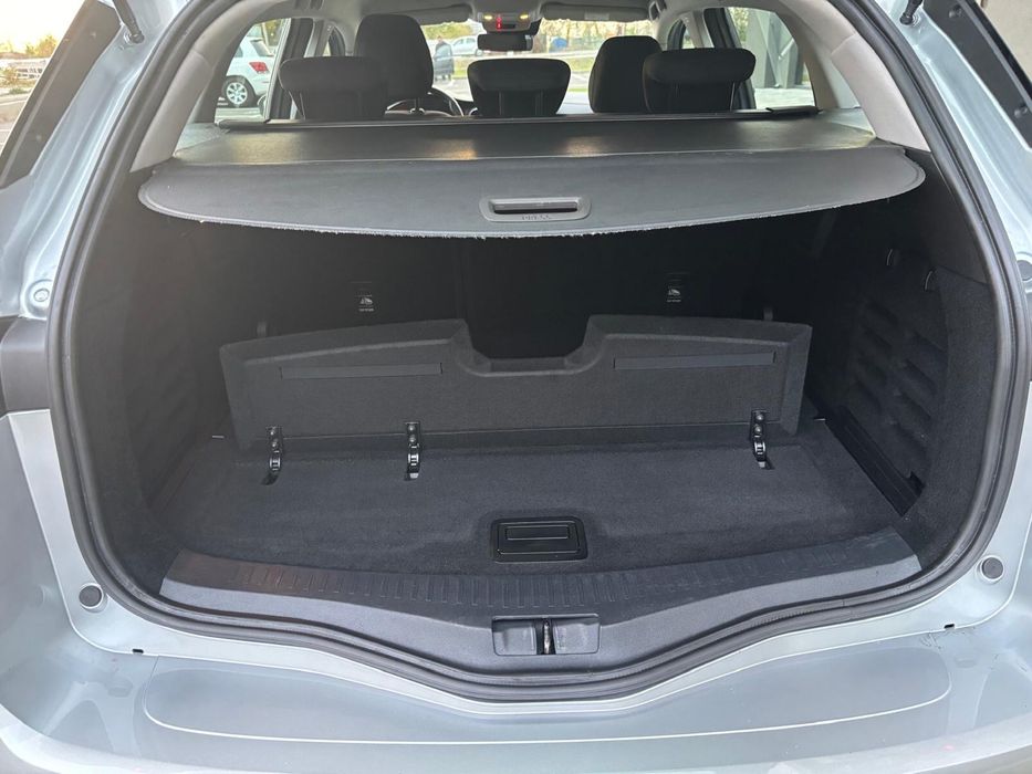 Megan 1.5 Blue Dci Manual / 2020