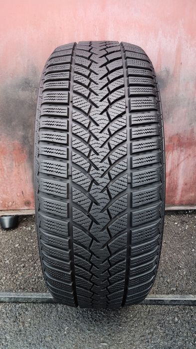 1брой зимна гума 225/55/17 Semperit