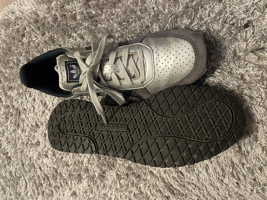 Pantofi sport adidas