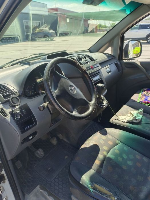 Mercedes Benz Vito
