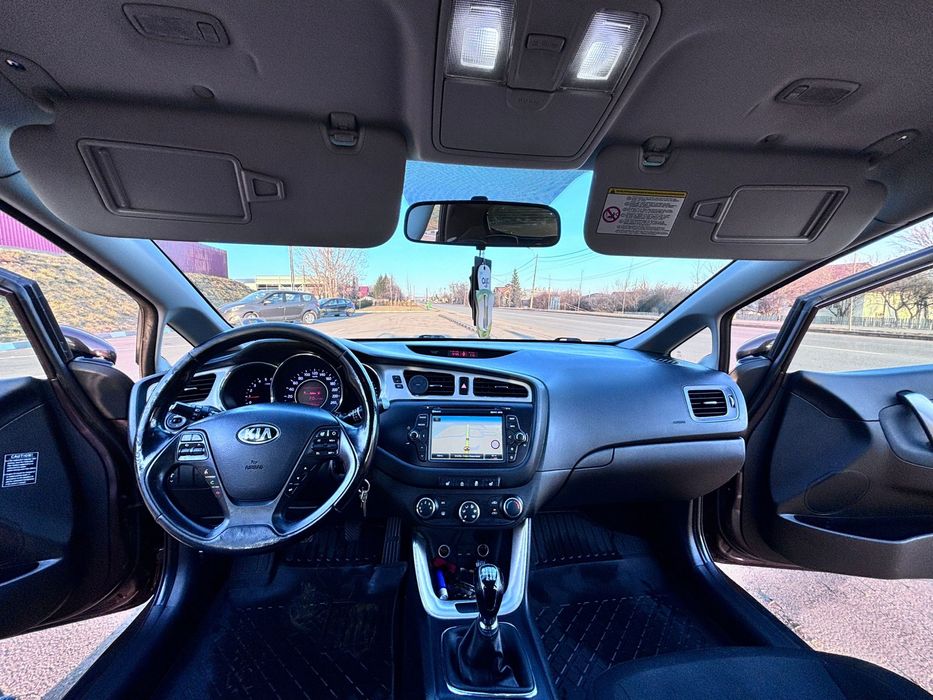 Kia ceed 2012 - 1.6 diesel - 128 CP