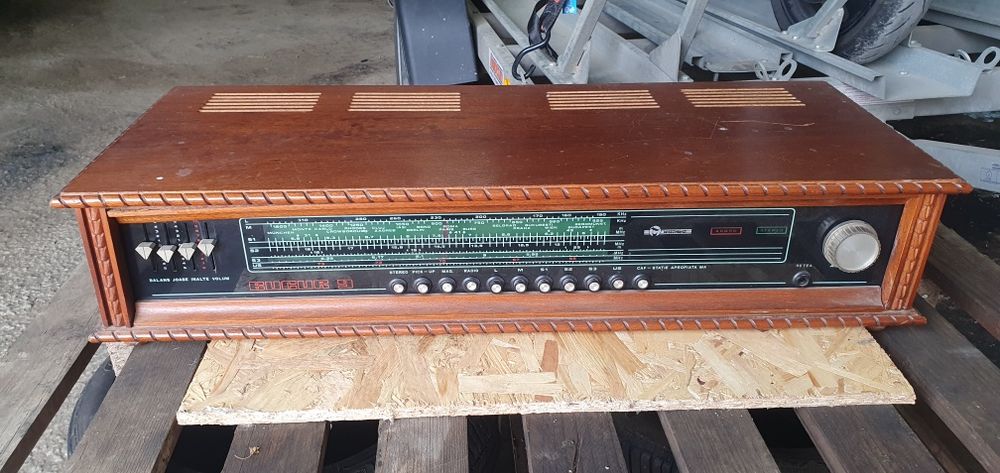 Radio romanesc BUCUR 9