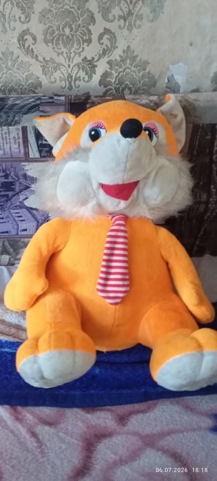 Продам игрушку лисичка