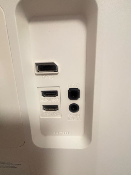 Monitor LG ( LG 27UL550-W )