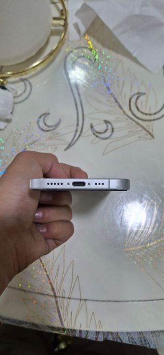 Продам iPhone 16 256 ГБ