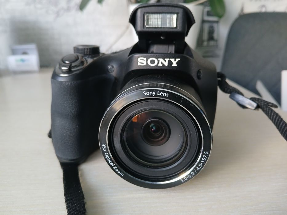 Фотоапарат Sony DSC-H300