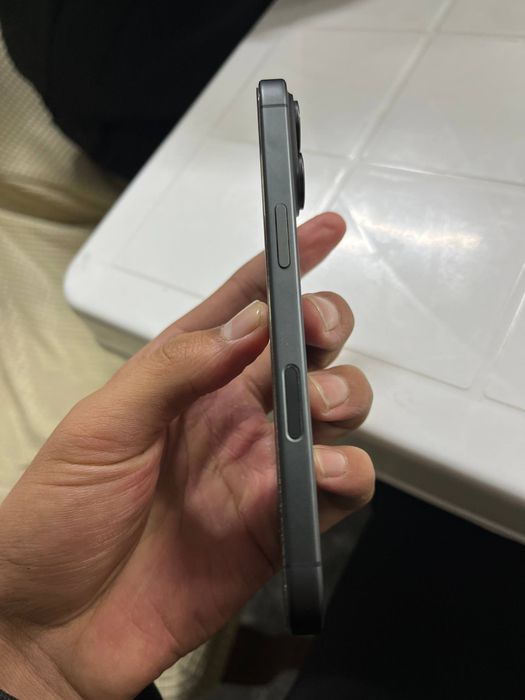 Iphone 17 черный