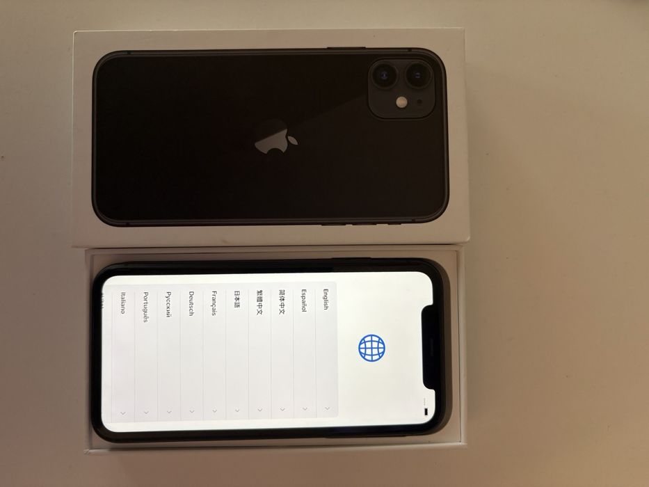 iPhone 11  отличен