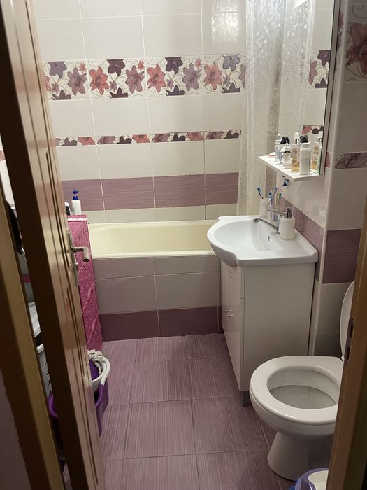 Apartament cu  3 camere ultracentral Salonta etaj 3