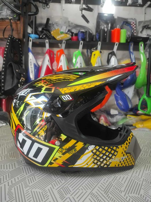 Каска, мотокрос, вело, тротинетка