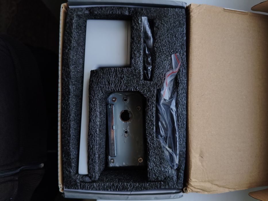 Дверной ручка с замком