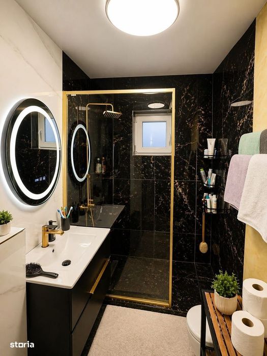 De vânzare apartament 4 camere + mansarda zona plantelor la cheie