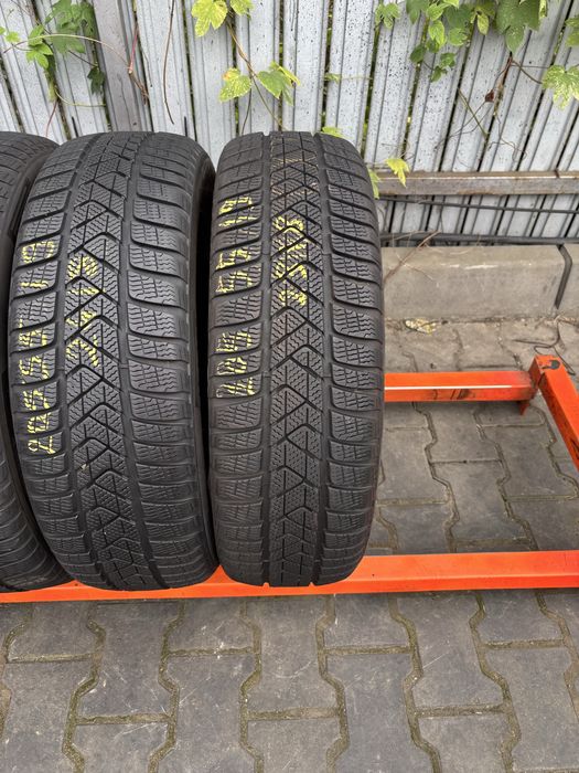 Anvelope Iarna 205/55/19 Pirelli SottoZero 3 205 55 19 R19