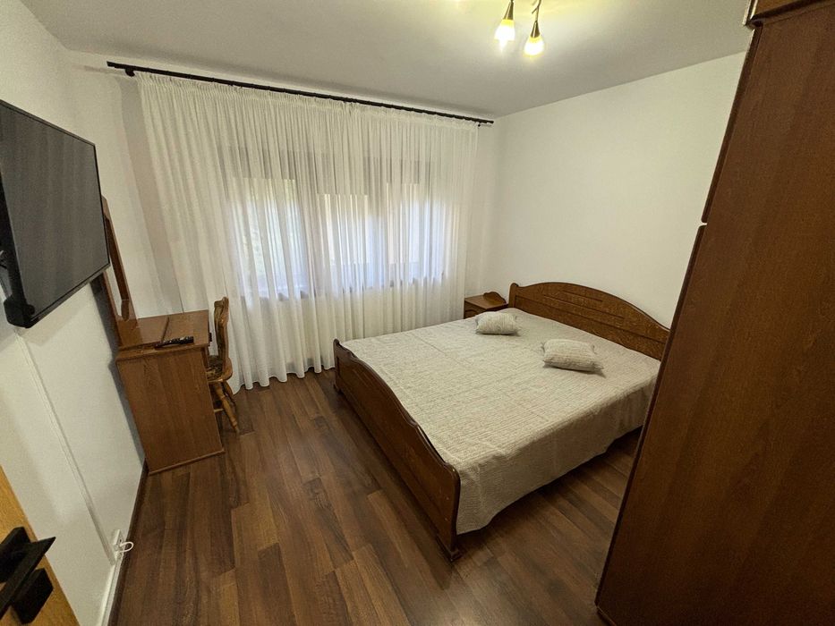 Inchiriez apartament 2 camere, Parter - cartier Rovine