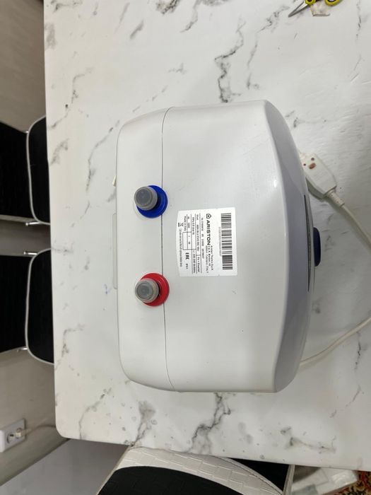 Аристон новый в коробке