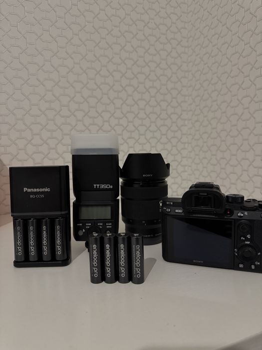 Sony a7 iii + комплект срочно продам