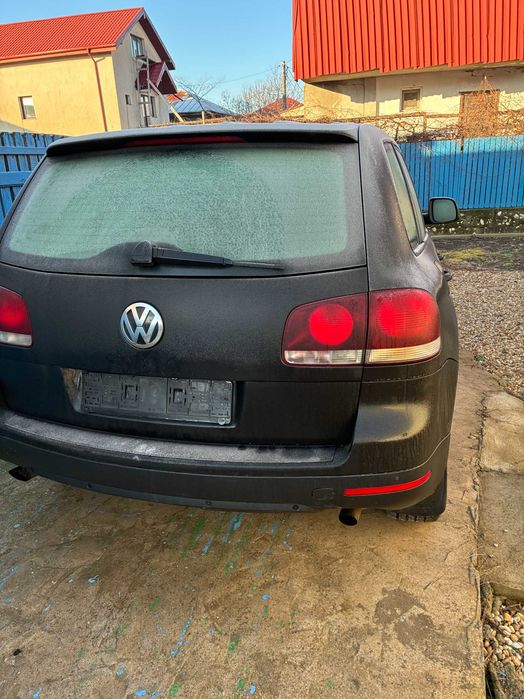 VW Touareg 2,5L diesel 2008 330.000km    3500 euro