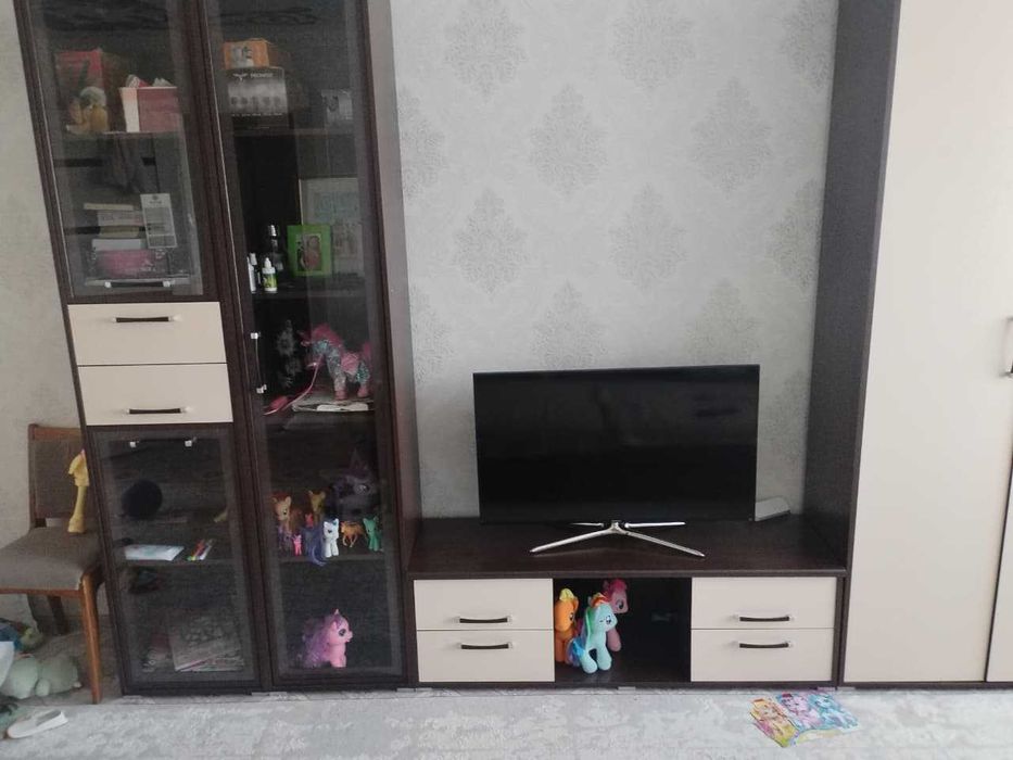 Продам большой и красивый шкаф