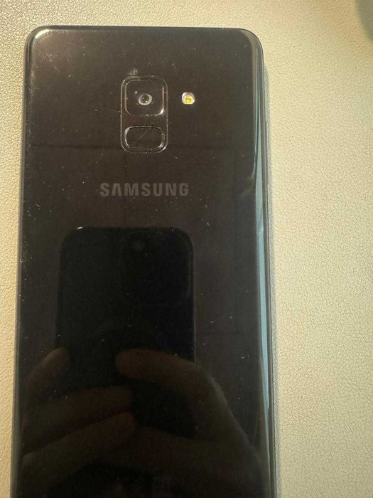 Samsung Galaxy A8+ в хорошем состоянии