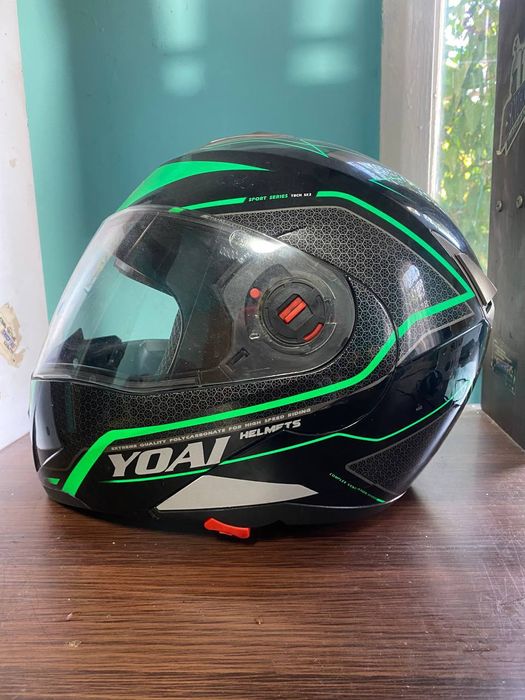 Продается мото шлем