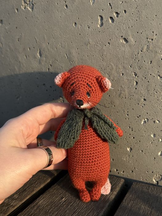 Вязаный лисёнок Клевер