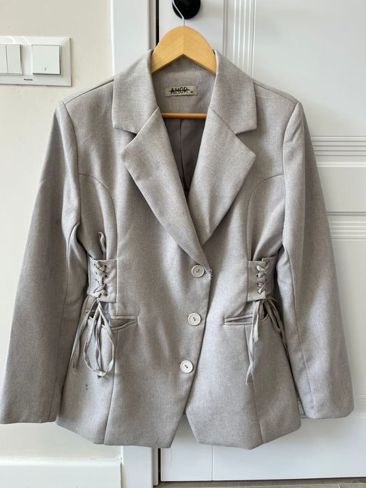 Пиджак в хорошом состоянии