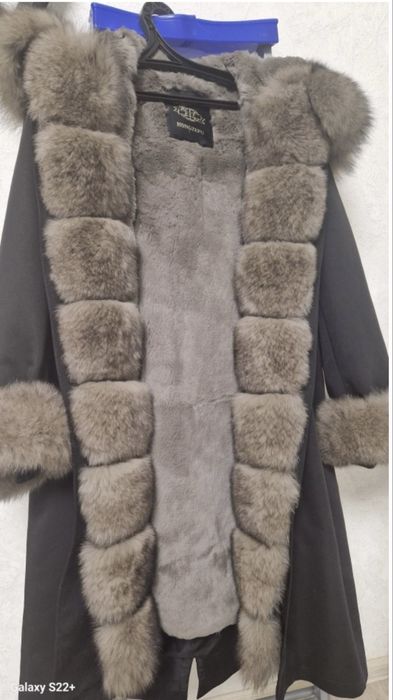 Продам Парку мех натуральный