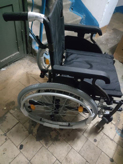 Инвалидная коляска новая