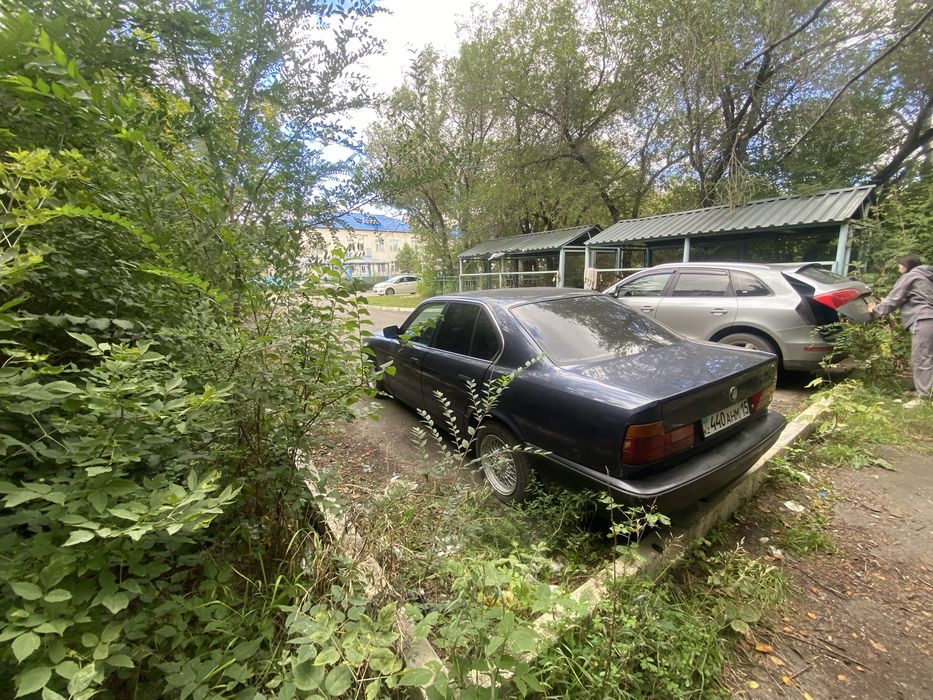 Продам BMW e34 520i
