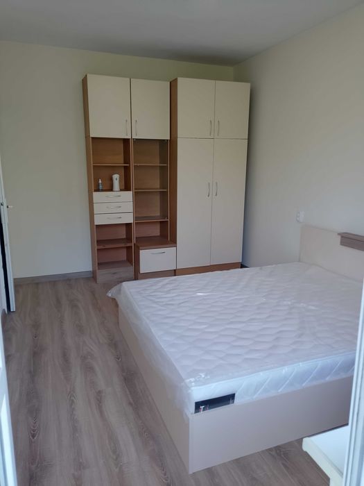 Дава се под наем Тристаен апартамент в Стара Загора, Център - 76 кв.м за 357 € - Снимка #2