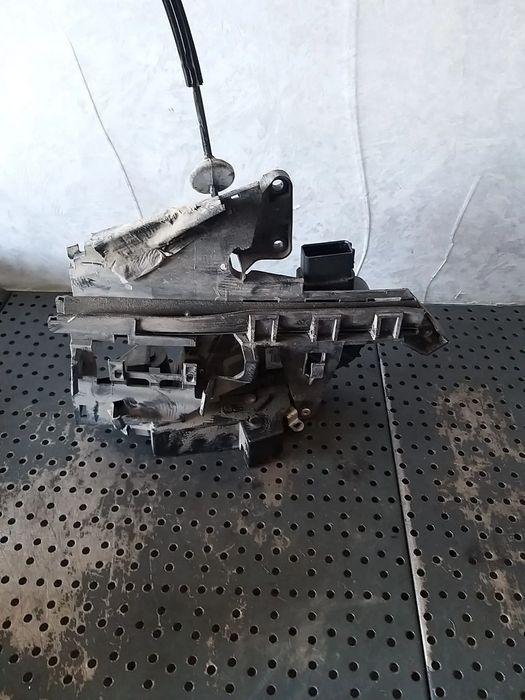 Broasca usa dreapta spate ford kuga 1 8v4as26412ga