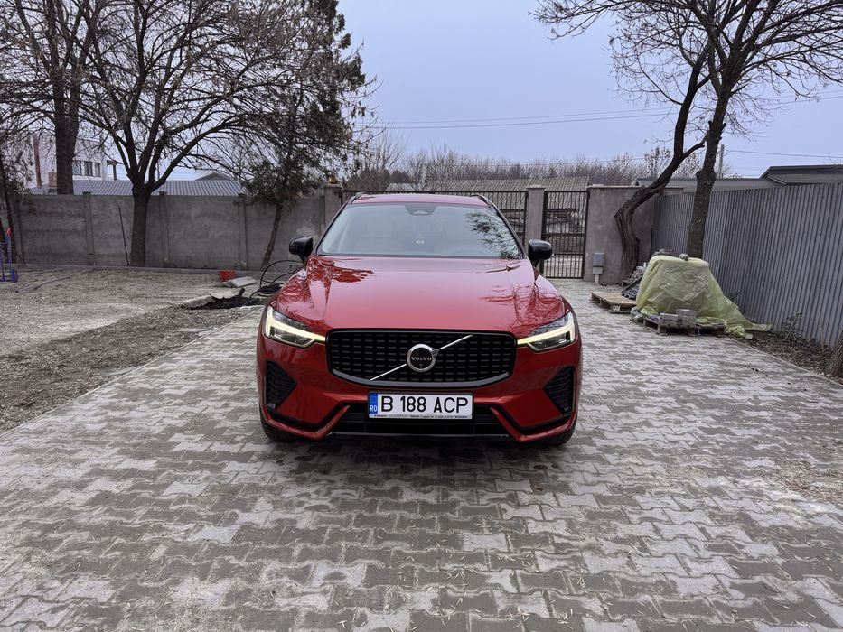 VOLVO XC60 2024