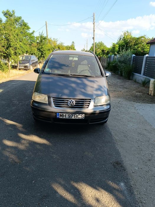 VOLKSWAGEN Sharan