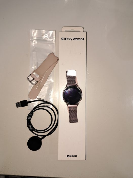 Samsung Galaxy Watch 4 оригинал.