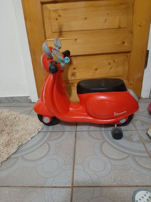 Motor  chicco de copii