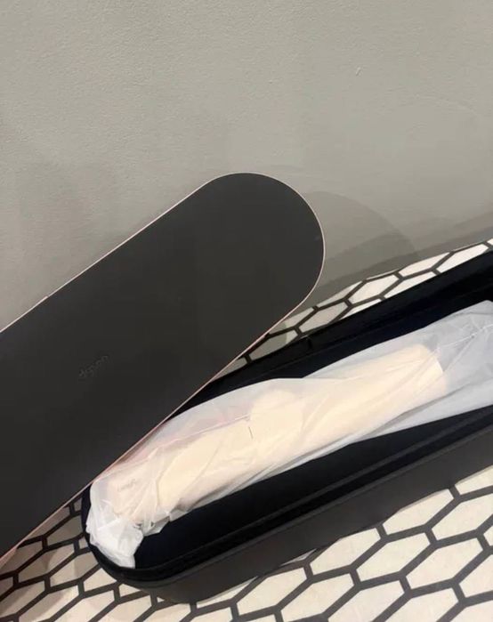 Dyson airstrait new